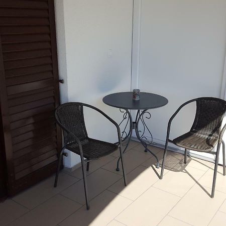 Apartments Merion Starigrad Paklenica Exterior photo